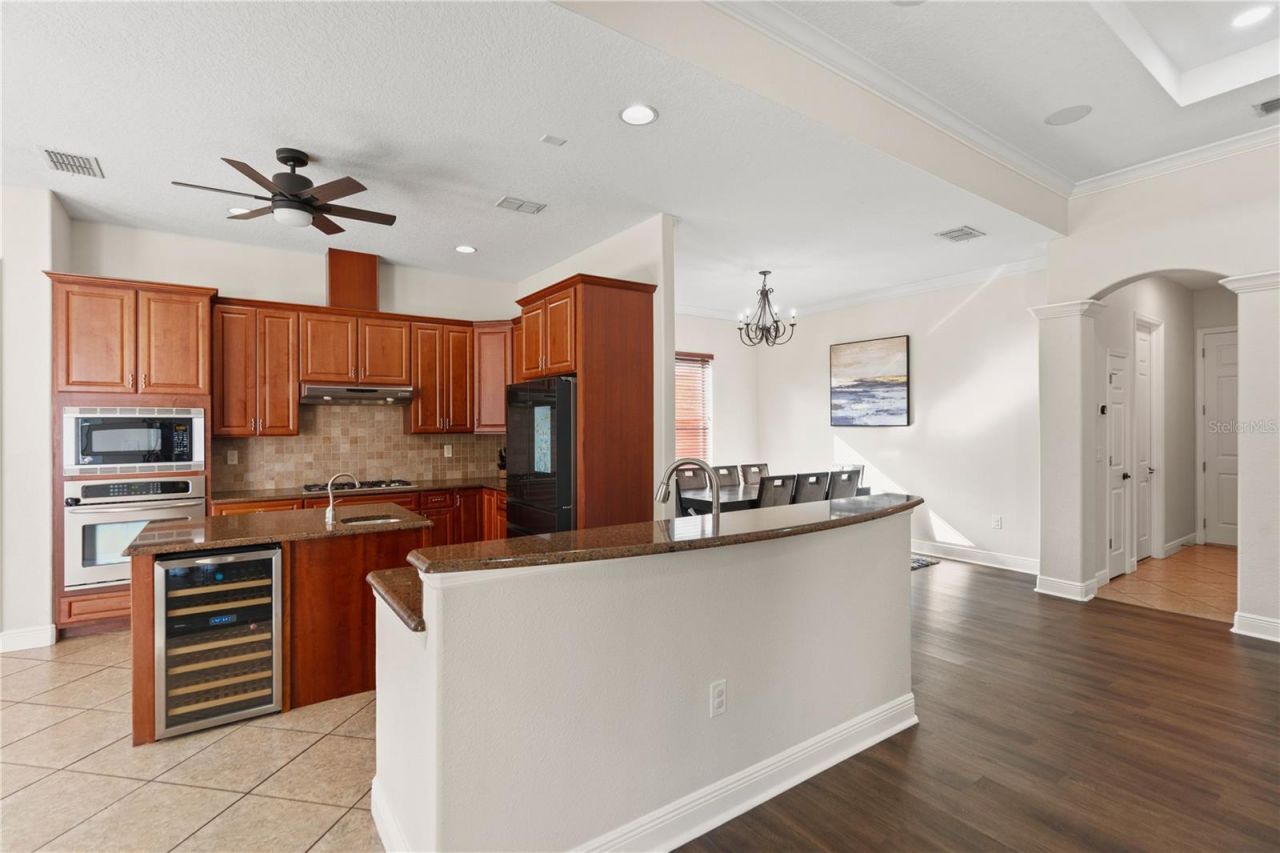 2550 Grand Lakeside Drive, Palm Harbor, FL 34684 Photo