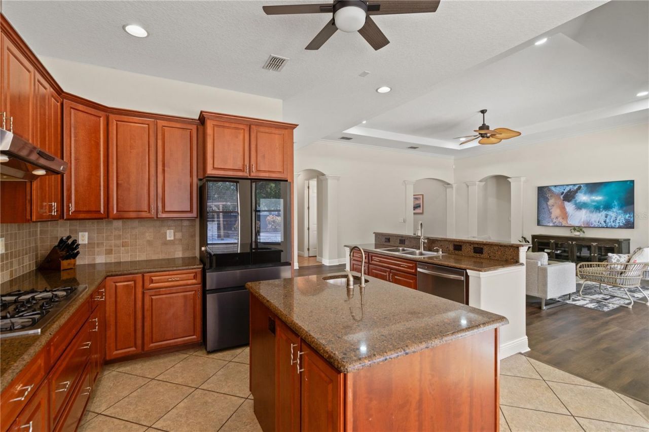 2550 Grand Lakeside Drive, Palm Harbor, FL 34684 Photo