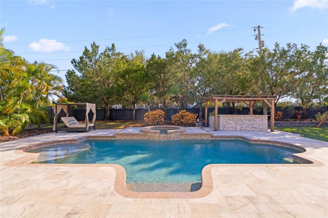 2550 Grand Lakeside Drive, Palm Harbor, FL 34684 Photo