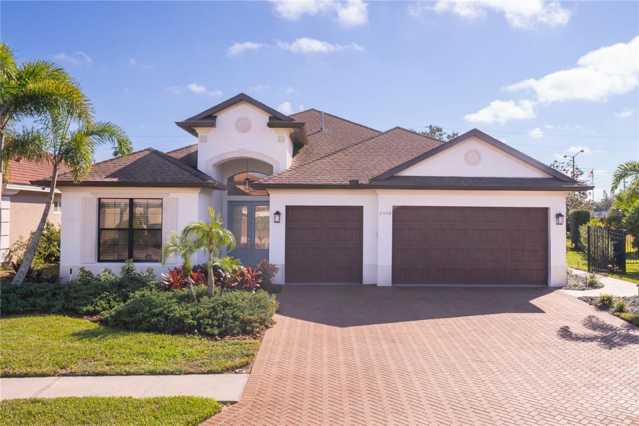 2550 Grand Lakeside Drive, Palm Harbor, FL 34684 Photo