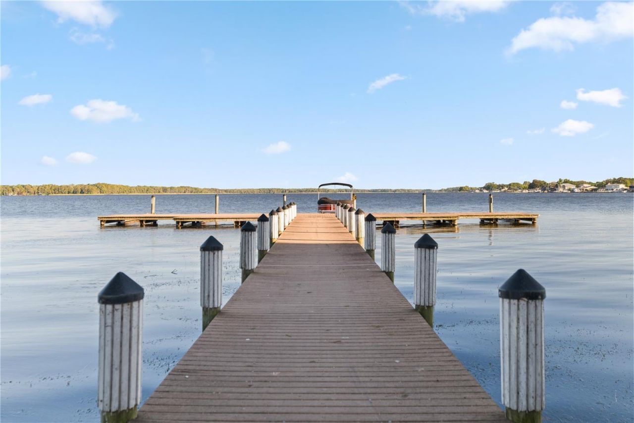 2550 Grand Lakeside Drive, Palm Harbor, FL 34684 Photo