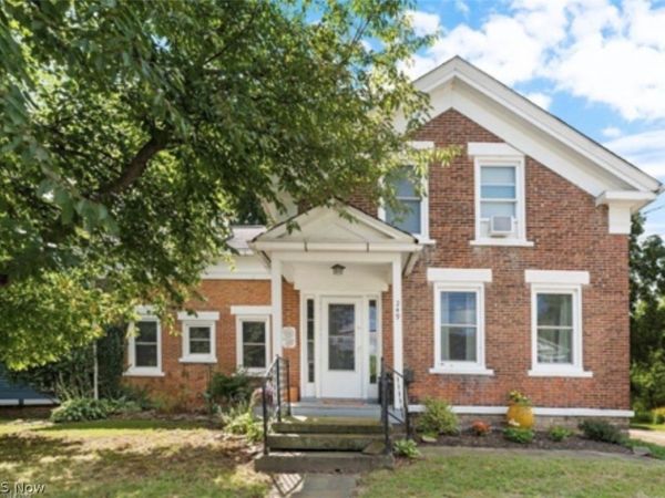 249 W Main Street, Madison, OH 44057