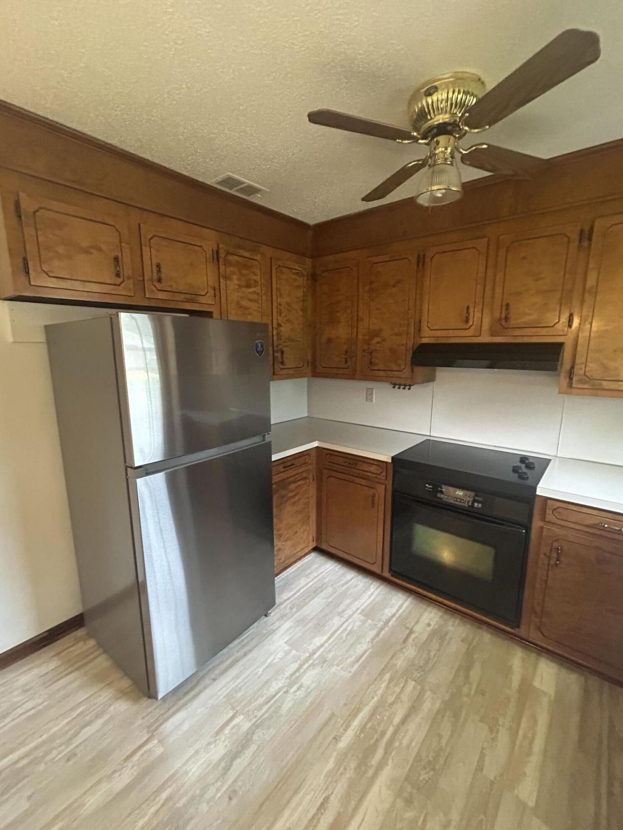 7744 Rosin Drive Photo 4