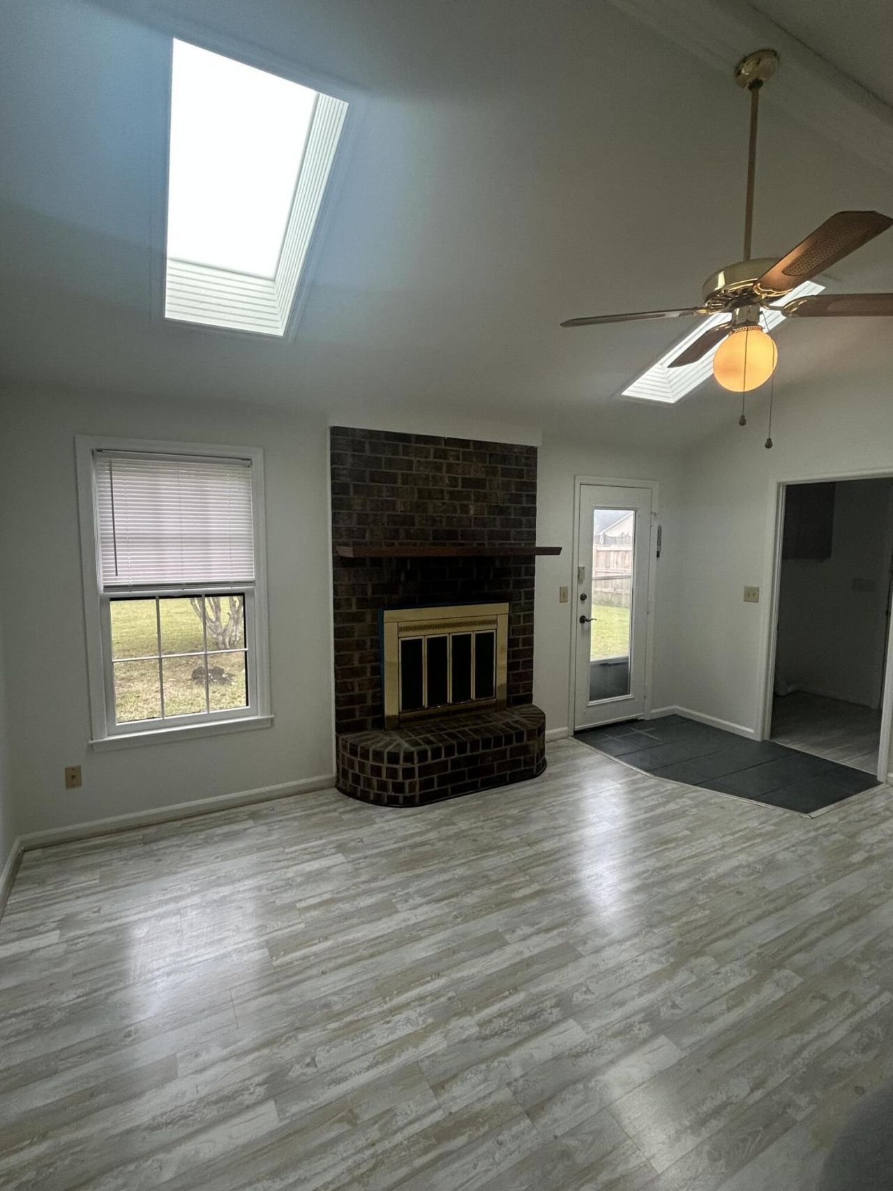 7744 Rosin Drive Photo 8