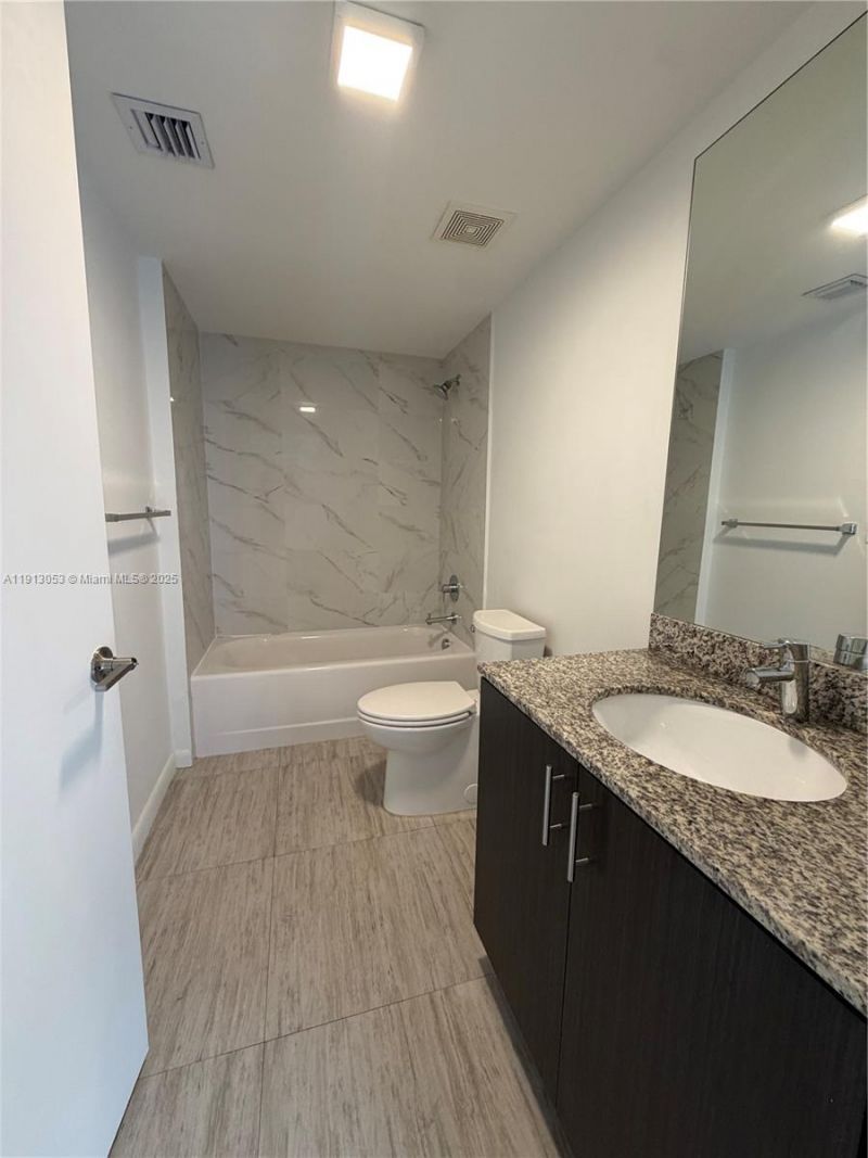 1801 SW 32nd Ave, Unit 504, Miami, FL 33145 Photo