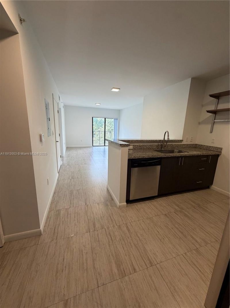 1801 SW 32nd Ave, Unit 504, Miami, FL 33145 Photo