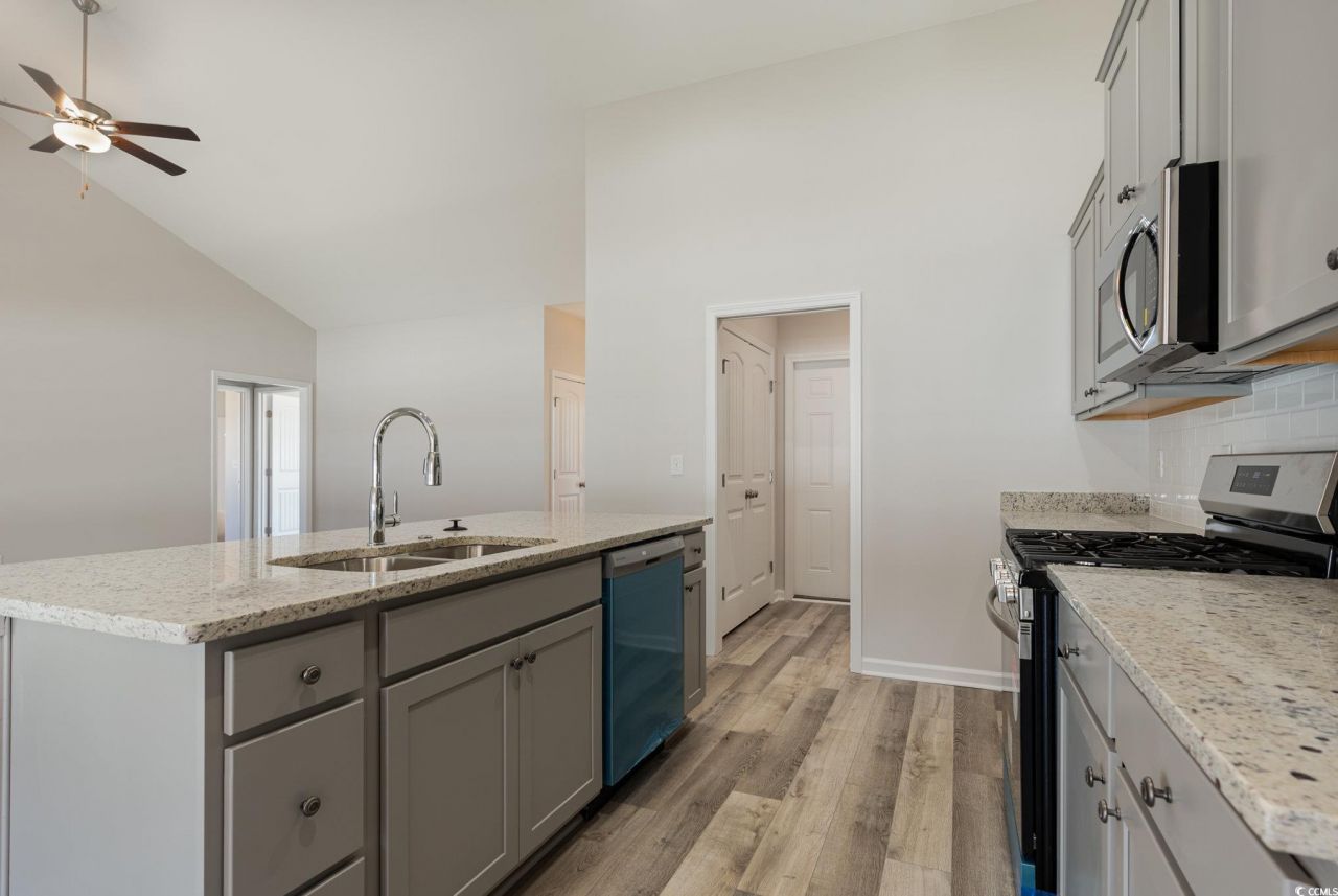 1242 Cypress Shoal Dr. Photo 4