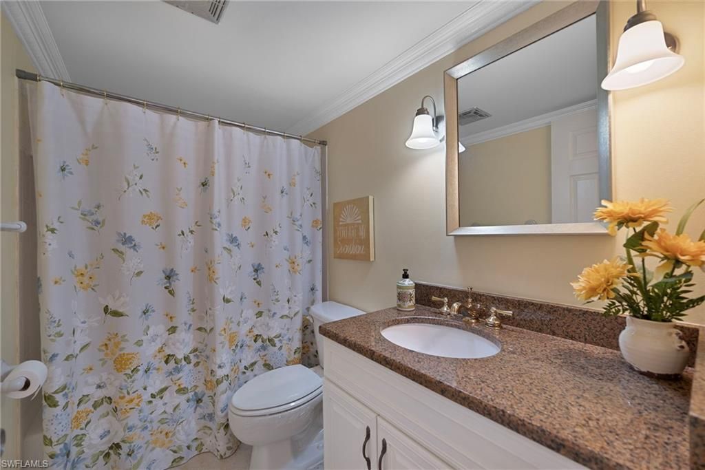 3150 Binnacle Dr, Unit 207, Naples, FL 34103 Photo