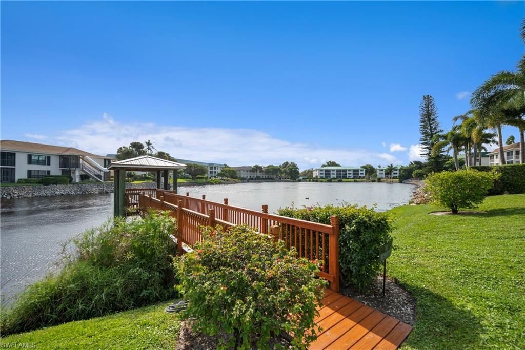 3150 Binnacle Dr, Unit 207, Naples, FL 34103 Photo