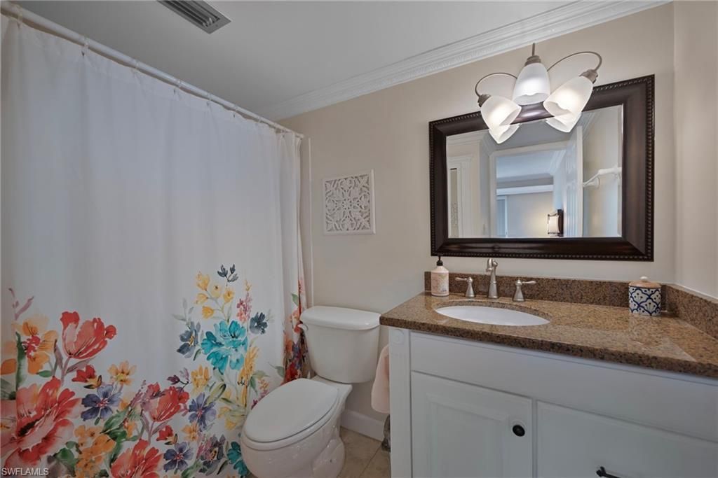 3150 Binnacle Dr, Unit 207, Naples, FL 34103 Photo