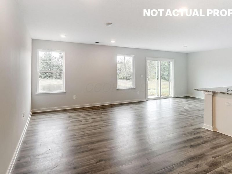 978 Sherwood Loop, Bellefontaine, OH 43311 Photo 3