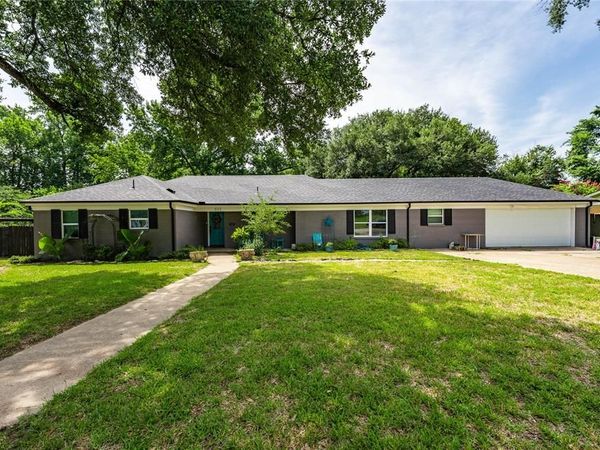 603 Mosley Drive, Athens, TX 75751