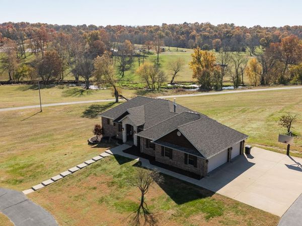 5105 W Dulin Lane, Brookline, MO 65619