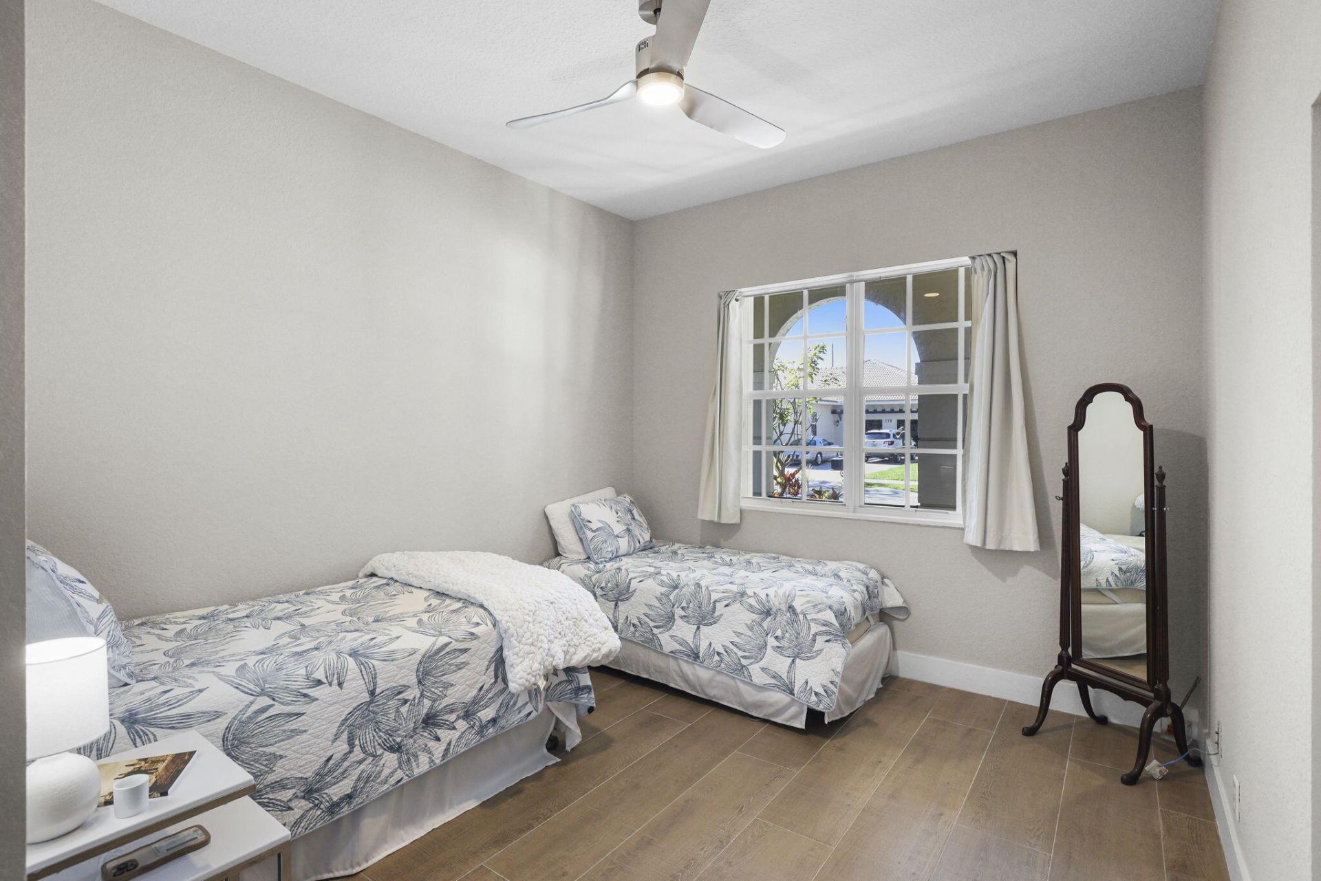 122 Via Castilla, Jupiter, FL 33458 Photo