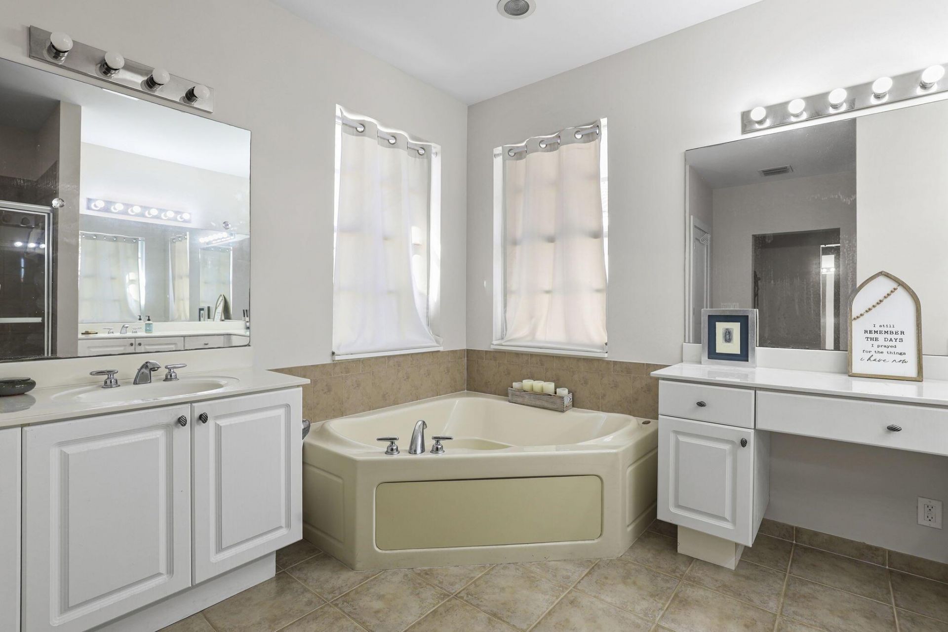 122 Via Castilla, Jupiter, FL 33458 Photo