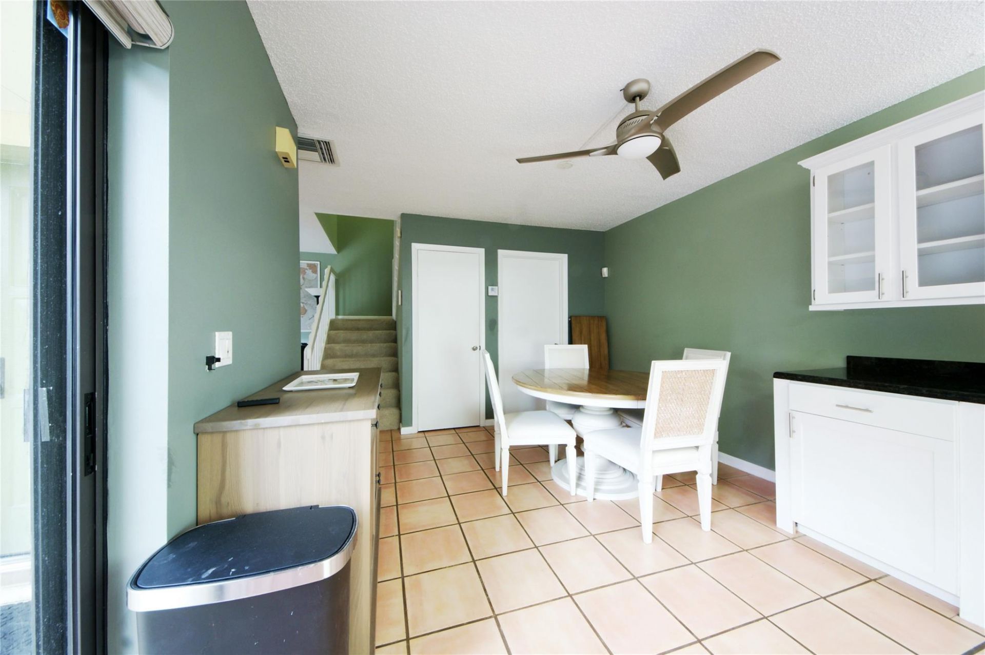 1700 Embassy Dr, Unit 504, West Palm Beach, FL 33401 Photo
