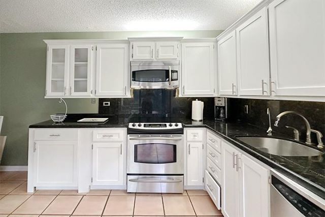 1700 Embassy Dr, Unit 504, West Palm Beach, FL 33401 Photo