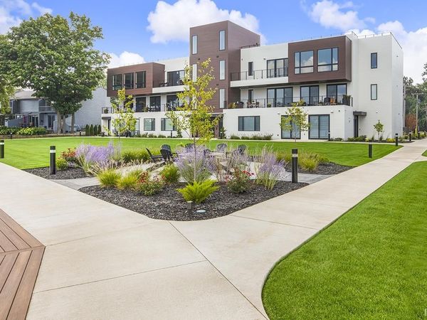 960 E Jackson, 302 Boulevard, Elkhart, IN 46516