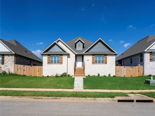 4300 SW Adams Road, Bentonville, AR 72713