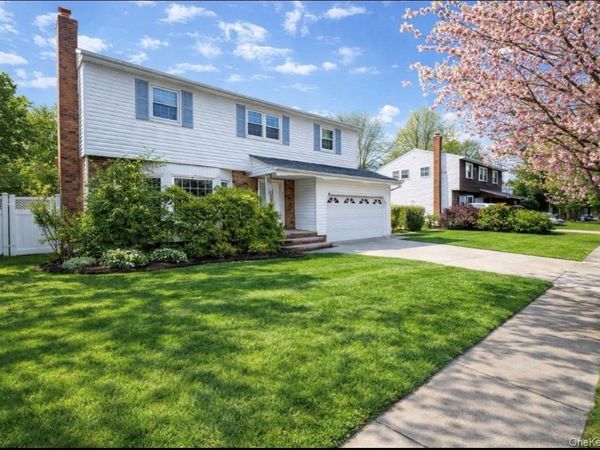 74 Jerusalem Avenue, Massapequa, NY 11758