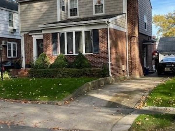 15743 27th Avenue, Flushing, NY 11354