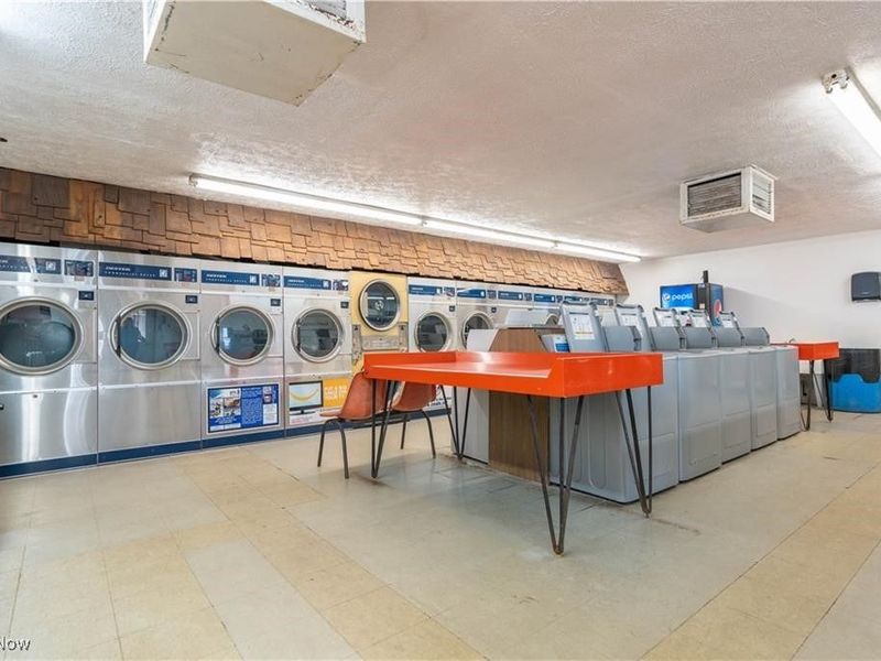 2004-2006 Locust Street S, Canal Fulton, OH 44614 Photo 13