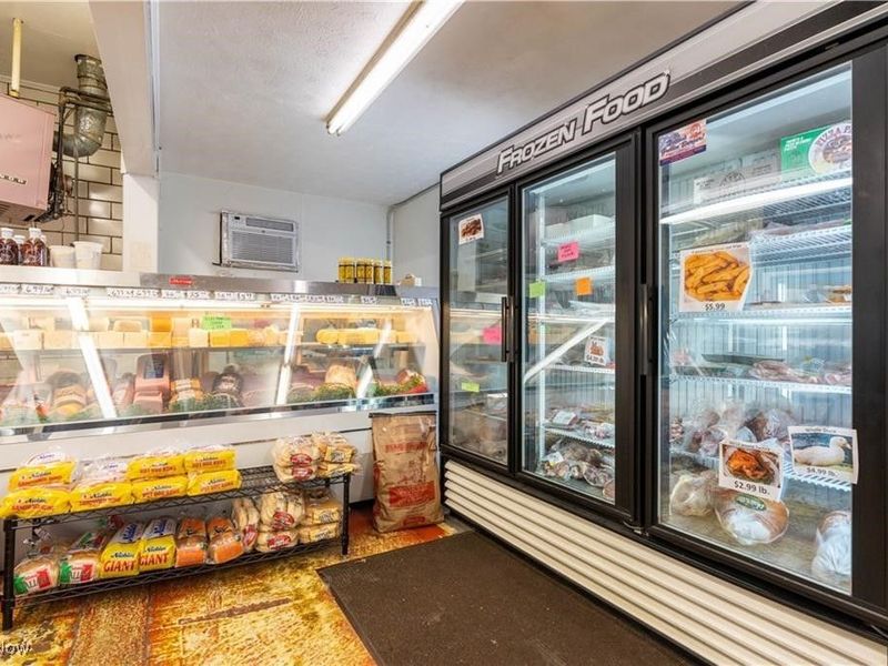 2004-2006 Locust Street S, Canal Fulton, OH 44614 Photo 17