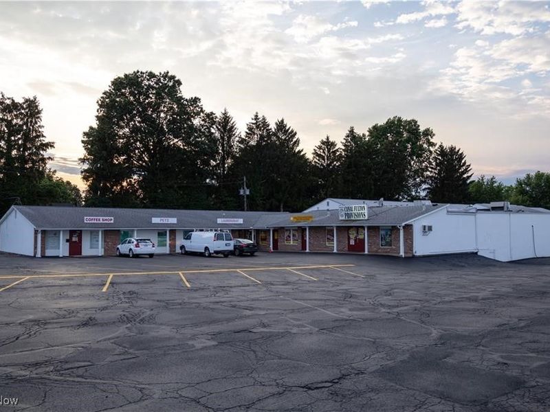 2004-2006 Locust Street S, Canal Fulton, OH 44614 Photo 2