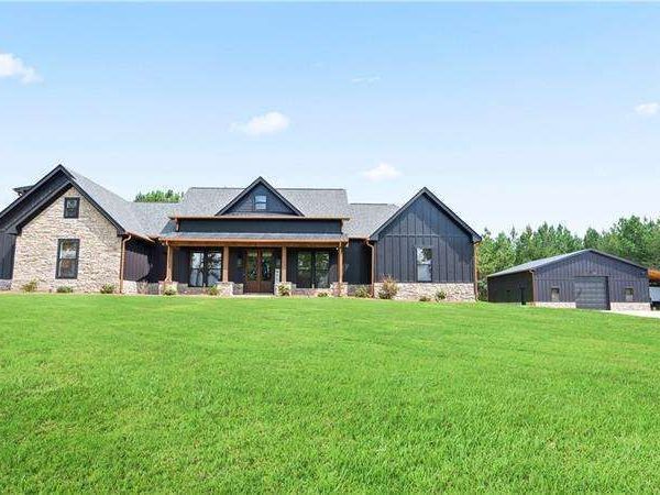 100 Rainey Road, Temple, GA 30179