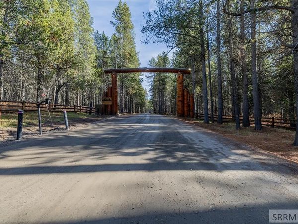 1663 Shadow Run, ASHTON, ID 83420