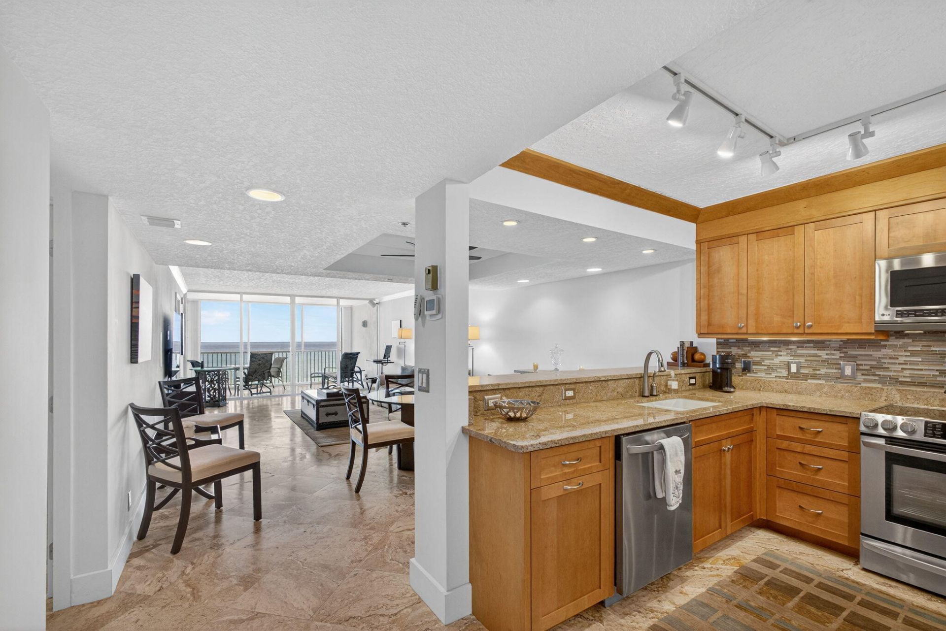 840 Ocean Drive, Unit 1004, Juno Beach, FL 33408 Photo