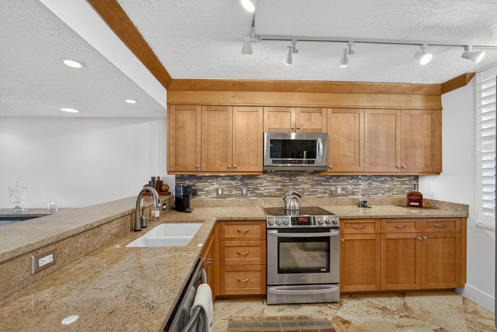 840 Ocean Drive, Unit 1004, Juno Beach, FL 33408 Photo