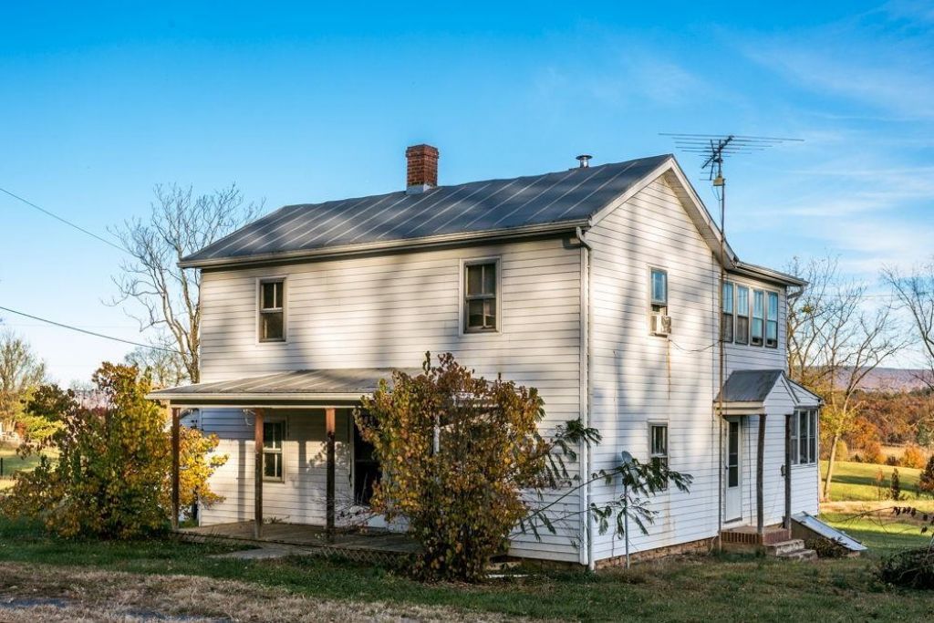 3190 Winsinger Dr, Broadway, VA 22815 Main Photo