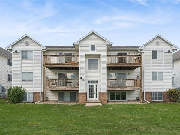 4619 1st Avenue SW, Unit 3, Cedar Rapids, IA 52404