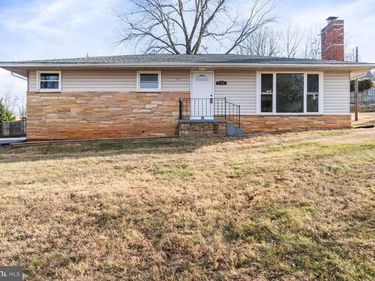 354 BERRY STREET, ORANGE, VA 22960