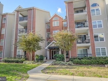 3307 WYNDHAM CIRCLE, Unit 2164, ALEXANDRIA, VA 22302
