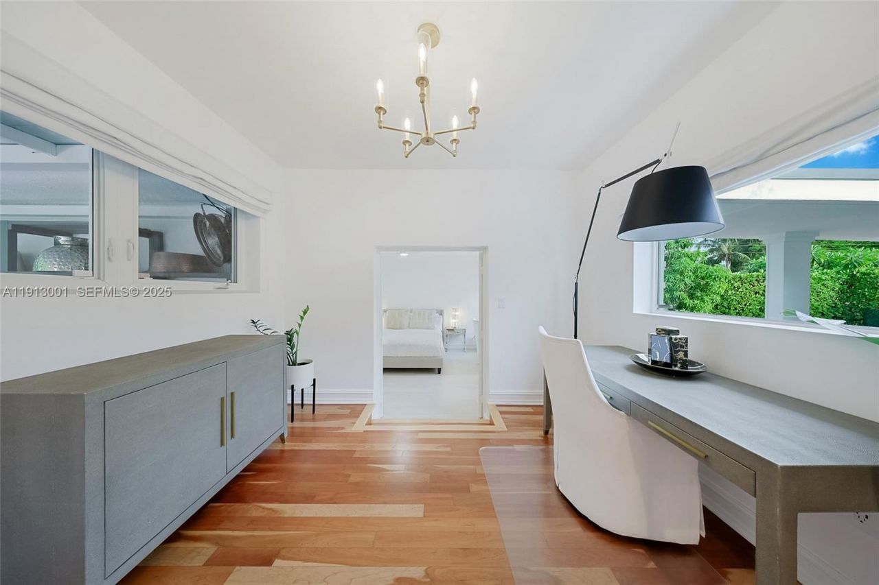 6100 La Gorce Dr, Miami Beach, FL 33140 Photo