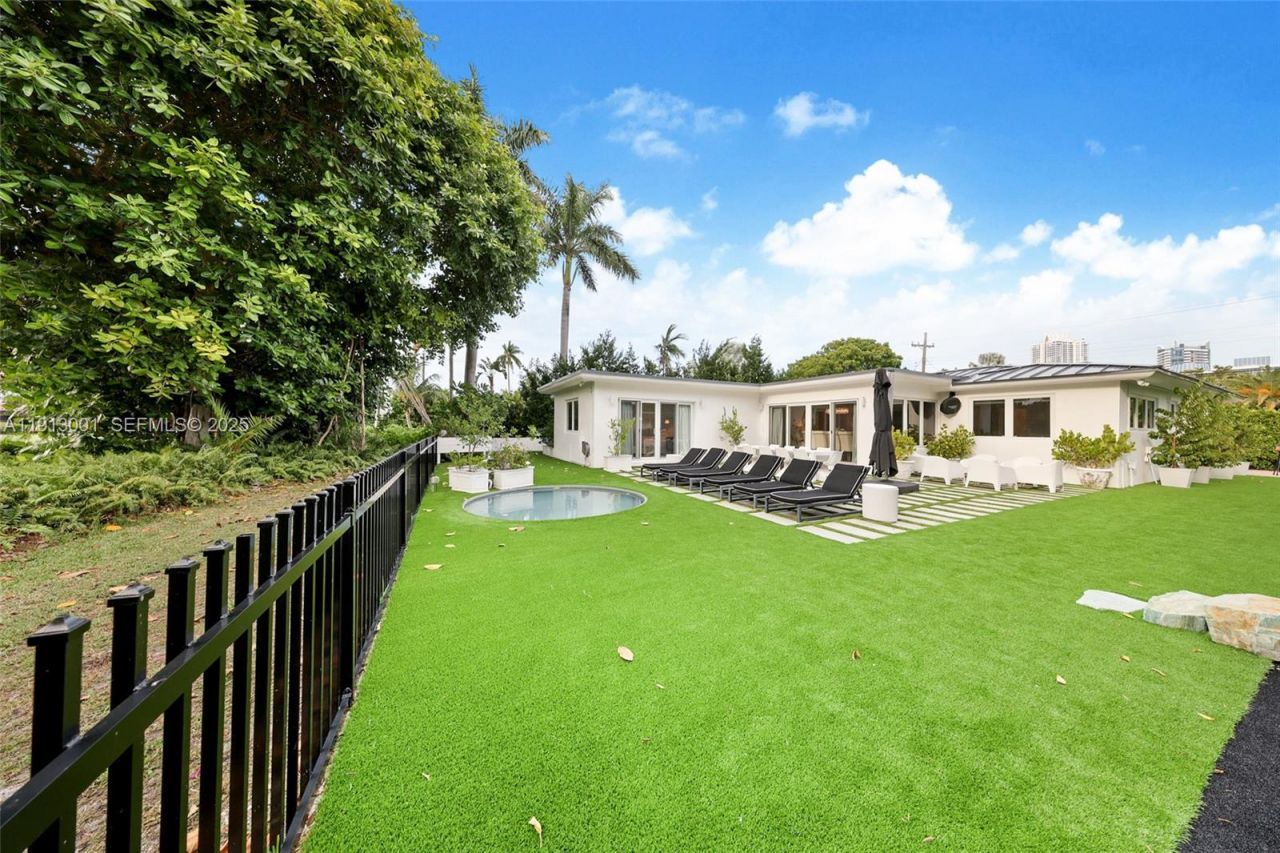 6100 La Gorce Dr, Miami Beach, FL 33140 Photo