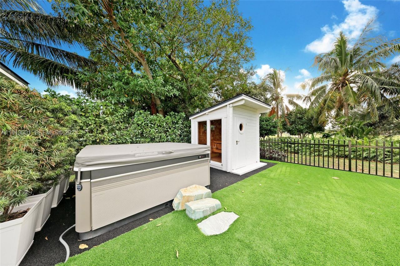 6100 La Gorce Dr, Miami Beach, FL 33140 Photo