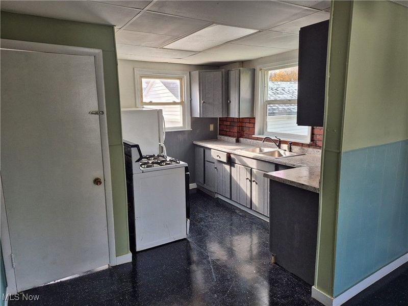 4962 Oroszy Avenue, Lorain, OH 44052 Photo 8