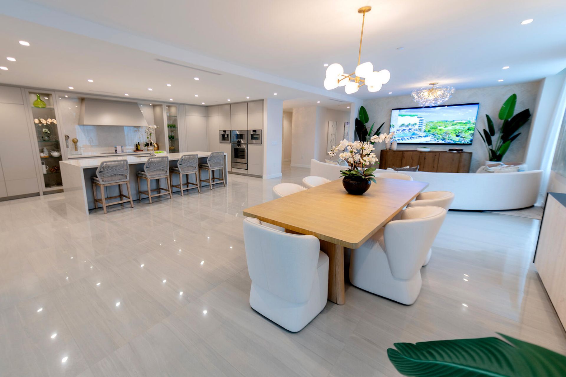 220 SE Mizner Boulevard, Unit 501, Boca Raton, FL 33432 Photo