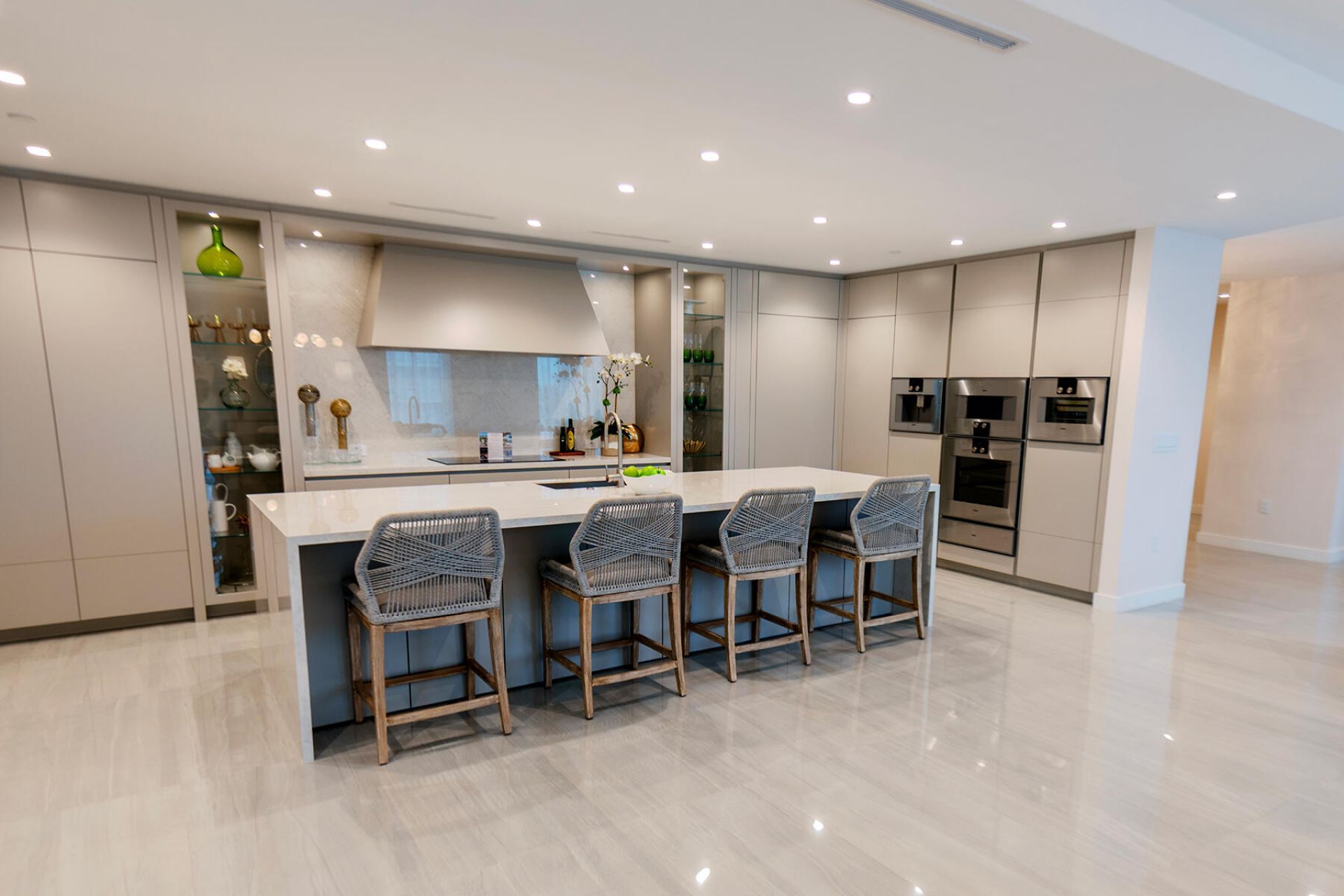 220 SE Mizner Boulevard, Unit 501, Boca Raton, FL 33432 Photo