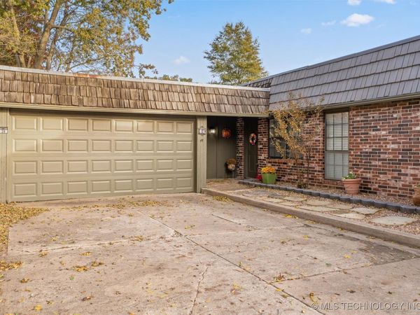 39 SE Shadowlake Drive, Unit 39, Bartlesville, OK 74006