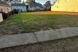 211 Woodlander Dr photo 4