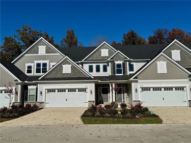 32080 Tuscan Lane, Unit M-2, Avon Lake, OH 44012