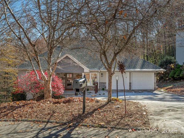2508 Carriage Falls Court, Hendersonville, NC 28791