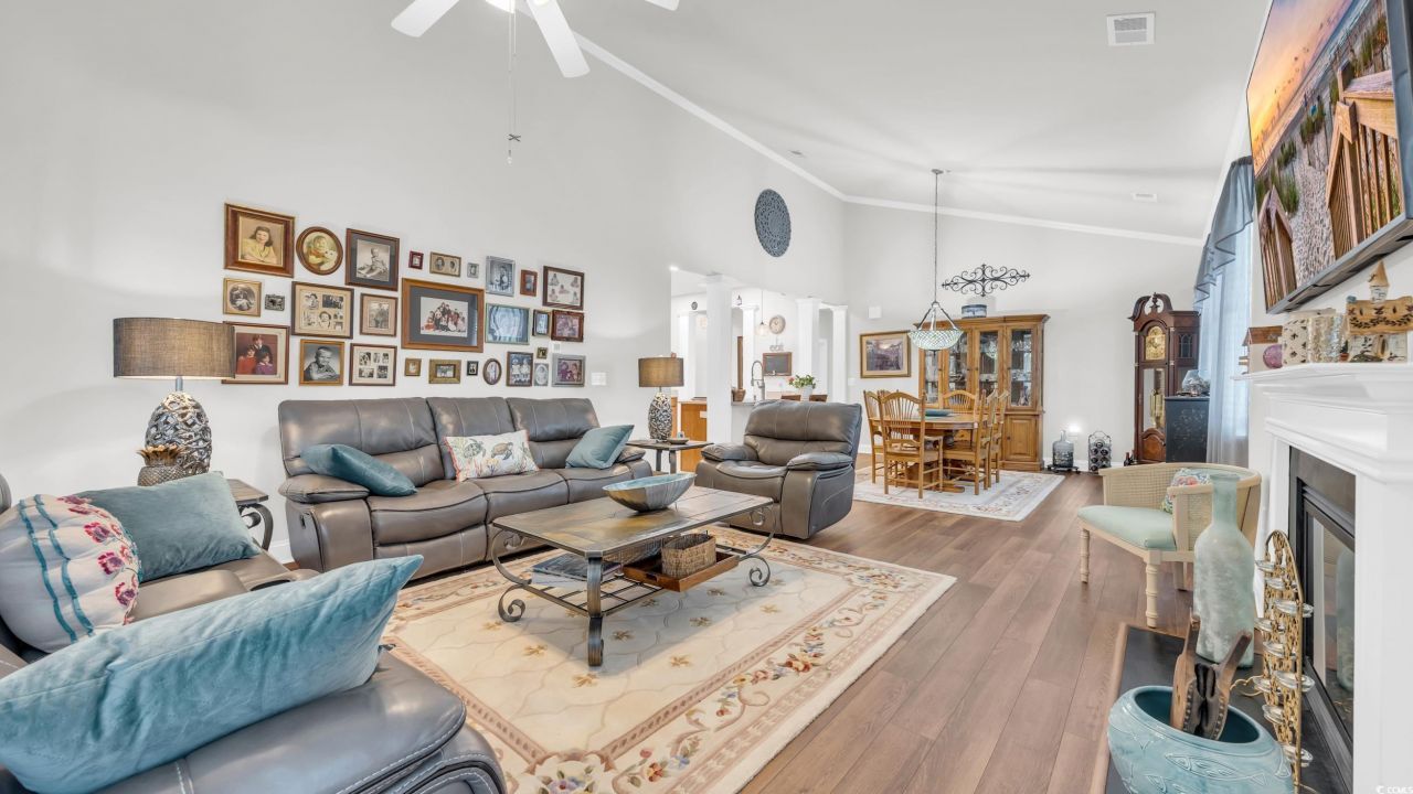 730 Pickering Dr. Photo 10