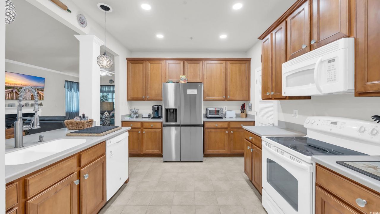 730 Pickering Dr. Photo 7