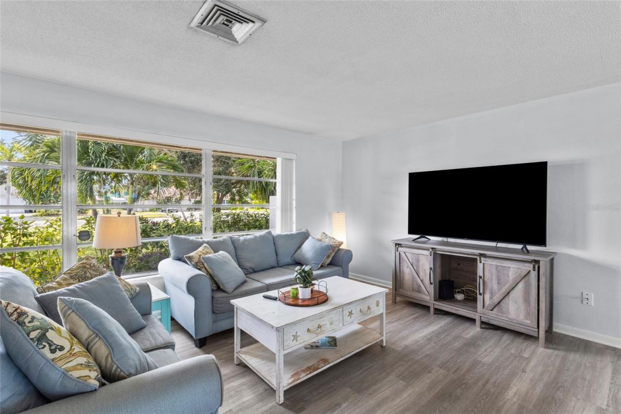 433 Whitfield Avenue, Sarasota, FL 34243 Photo