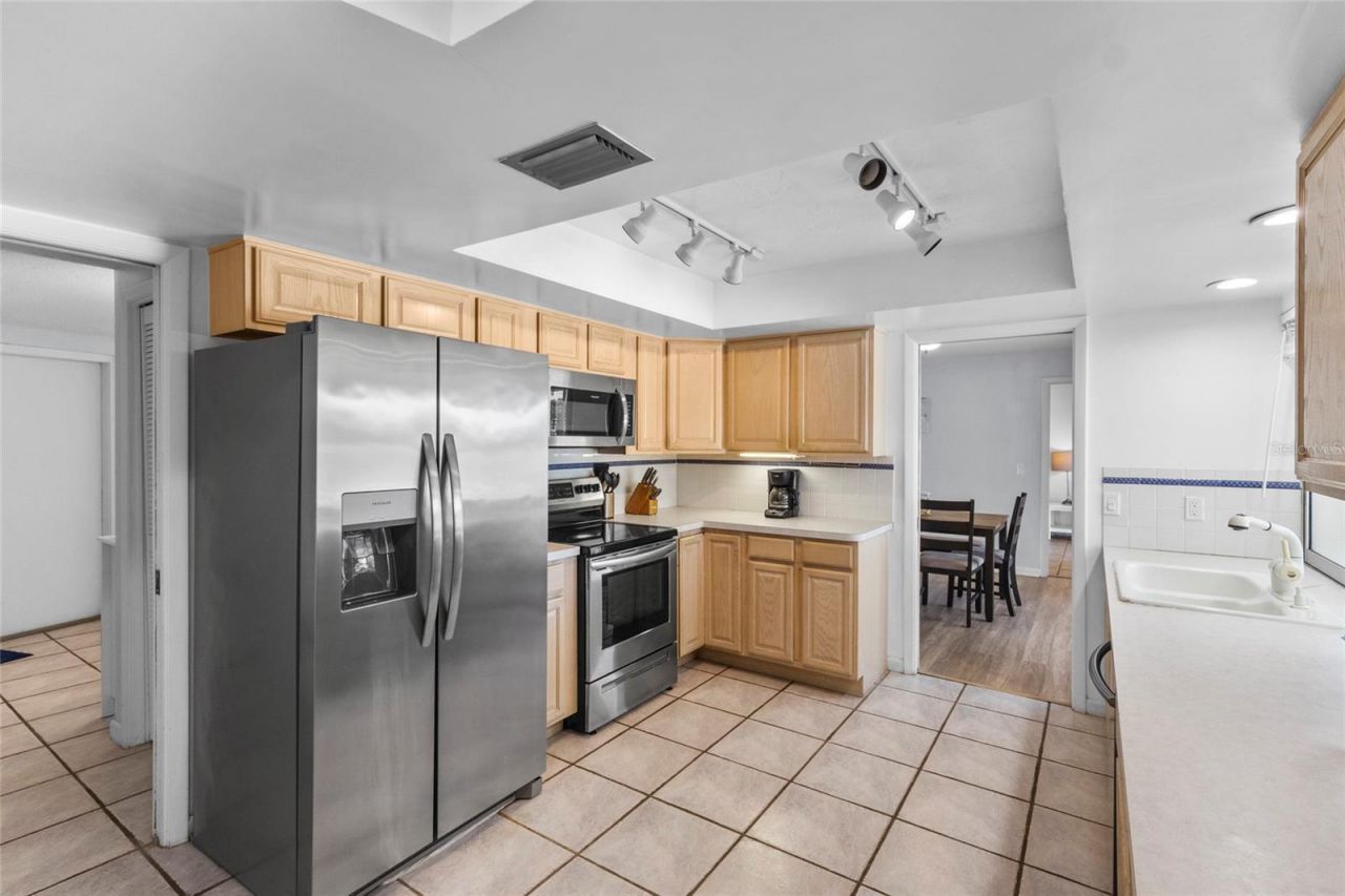 433 Whitfield Avenue, Sarasota, FL 34243 Photo